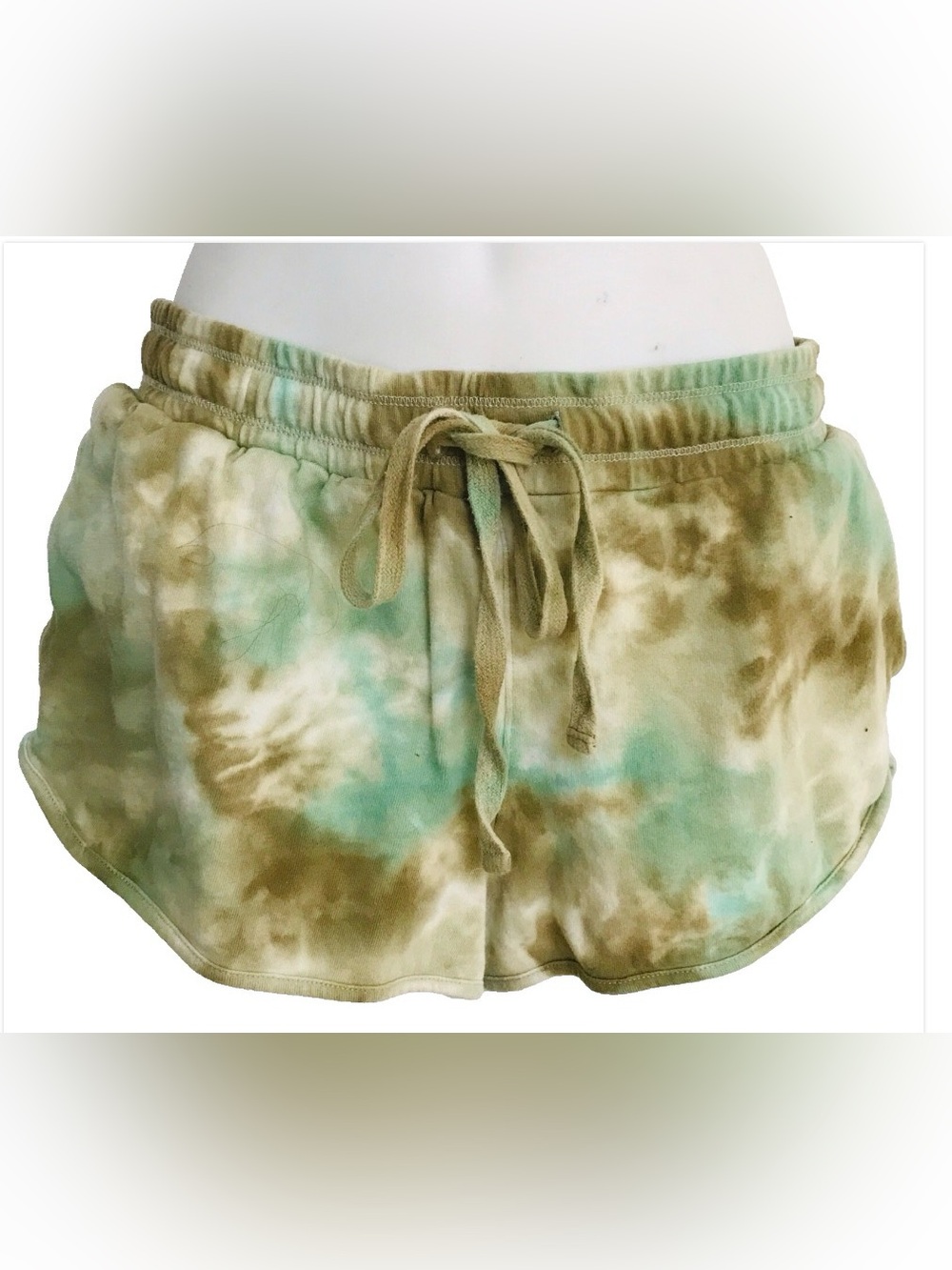 Cute and Comfy TIE DYE Shorts Medium